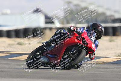 media/Oct-30-2025-Racers Edge (Thu) [[dabbdaf680]]/2-A Group/Session 2 (Turn 16)/